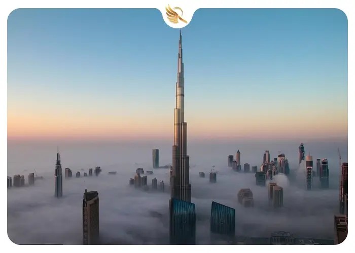 برج خلیفه یکی از معروف‌ترین آسمان خراش های جهان
