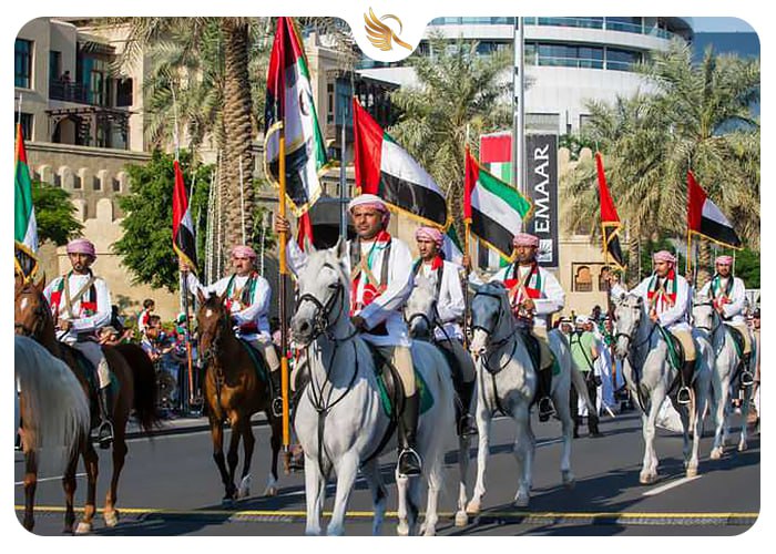 رژه مردمان عرب با لباس محلی در روز ملی امارات