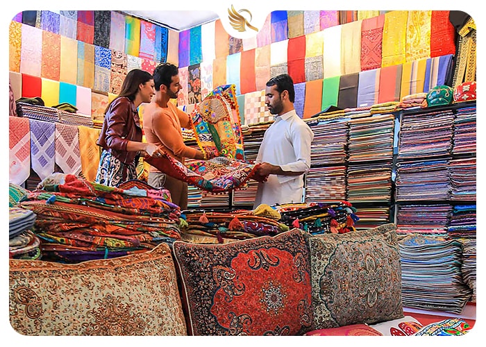 خرید گردشگران از بازار پارچه دبی
