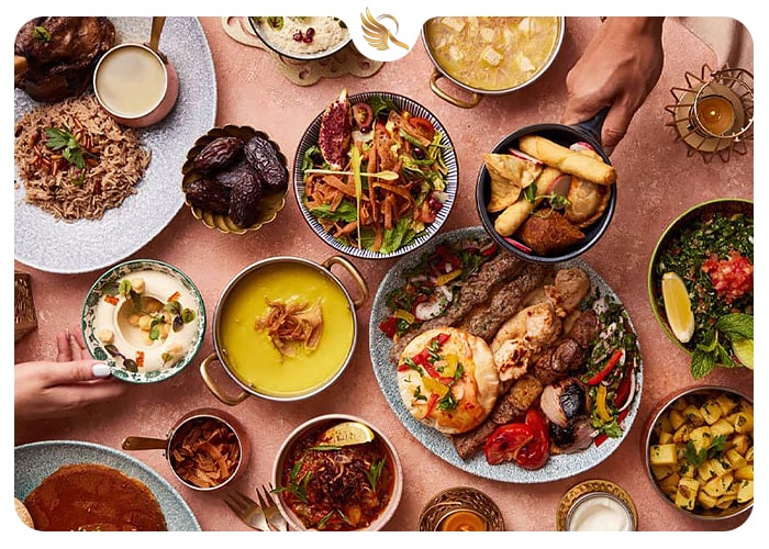 سینی غذاهای متنوع عربی