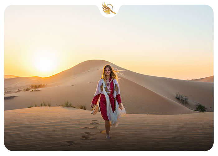 لباس پوشیدن زنان در صحرا دبی